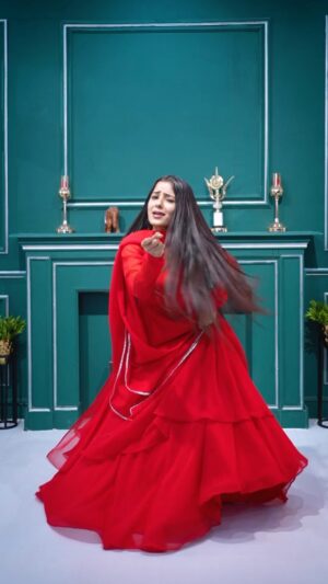 Anju Mor Instagram - Ye dil🥲
(sound remove hogye the last reel ki so dubara upload kar rhe )
.
.
.
.
#anjumordance #anjumor #reelsinstagram #reelitfeelit