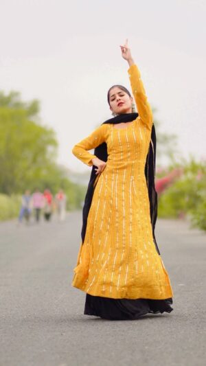 Anju Mor Instagram - Your favourite Dance or background view?😍
.
.
.
.
#anjumordance #trendingreels #reelitfeelit #reelsinstagram