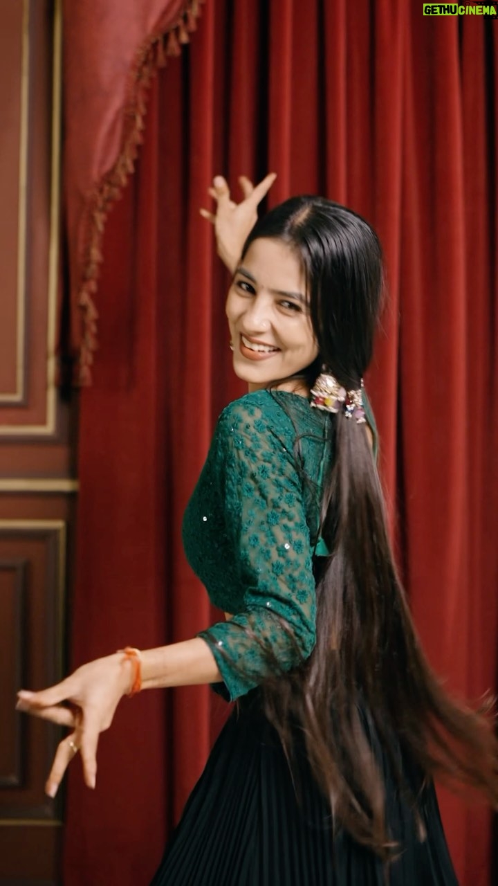 Anju Mor - 171K Likes - Rate my step out of 10😍
.
.
.
.
#anjumor #anjumordance #trendingreels #viralvideos #reelitfeelit #reelsinstagram
