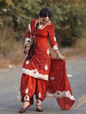 Anju Mor Instagram - Shudh Desi look😉
.
.
.
.
#anjumor #anjumordance #photo #photoshoot #instamood