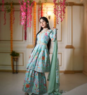 Anju Mor Instagram - Yes i Know i’m cute 🤓🫣
.
.
.
.
#anjumor #anjumordance #forypupage #explore #instagood #homeage #photoshoot #photooftheday #viral #post