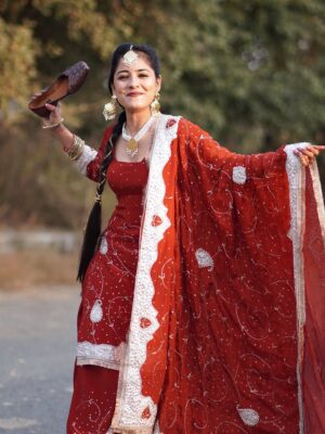 Anju Mor Instagram - Shudh Desi look😉
.
.
.
.
#anjumor #anjumordance #photo #photoshoot #instamood