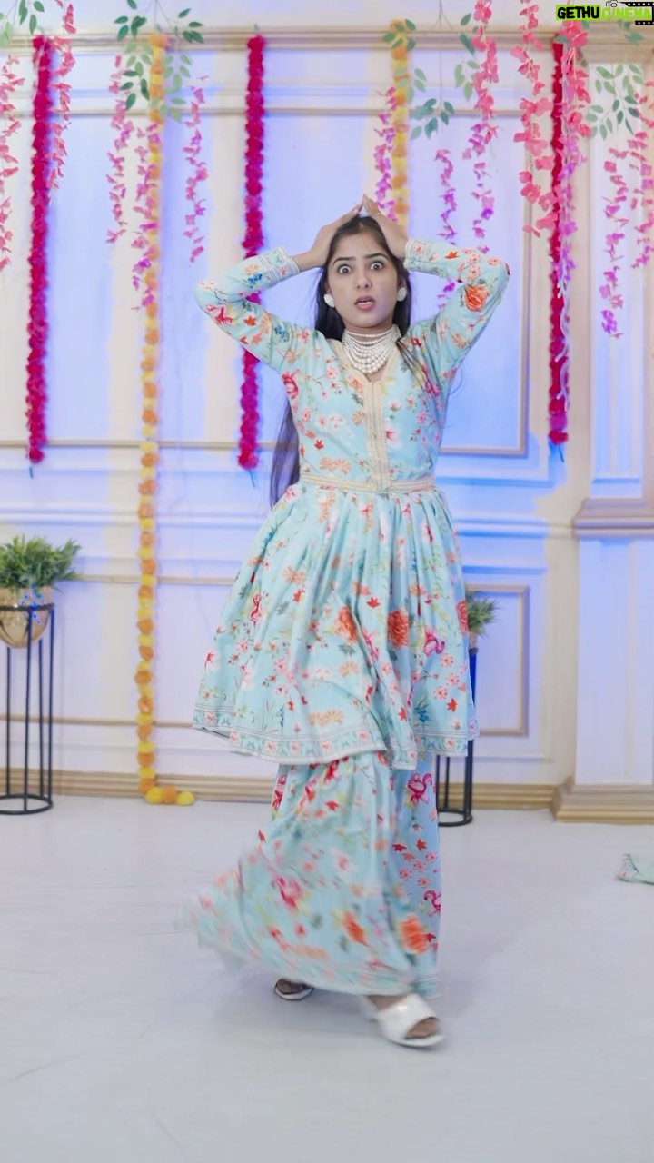 Anju Mor - 251.8K Likes - Na na kehna tha lekin😳
.
Dress👗 @womens_fashion.hub1992 
.
📍 @stardome_studio 
📸  @thehunkybear 
#anjumordance #reelsinstagram #reelitfeelit #holifestival