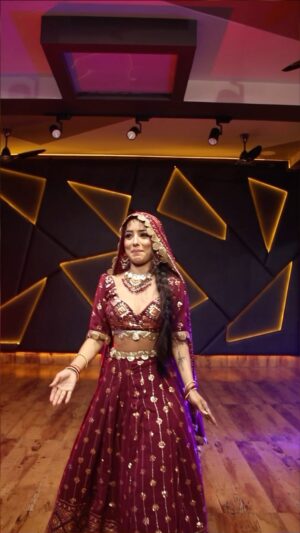 Anju Mor Instagram - Ye bhot baar hota hai mere sath😂😛
.
.
.
#anjumordance #anjumor #reelsinstagram #reelitfeelit