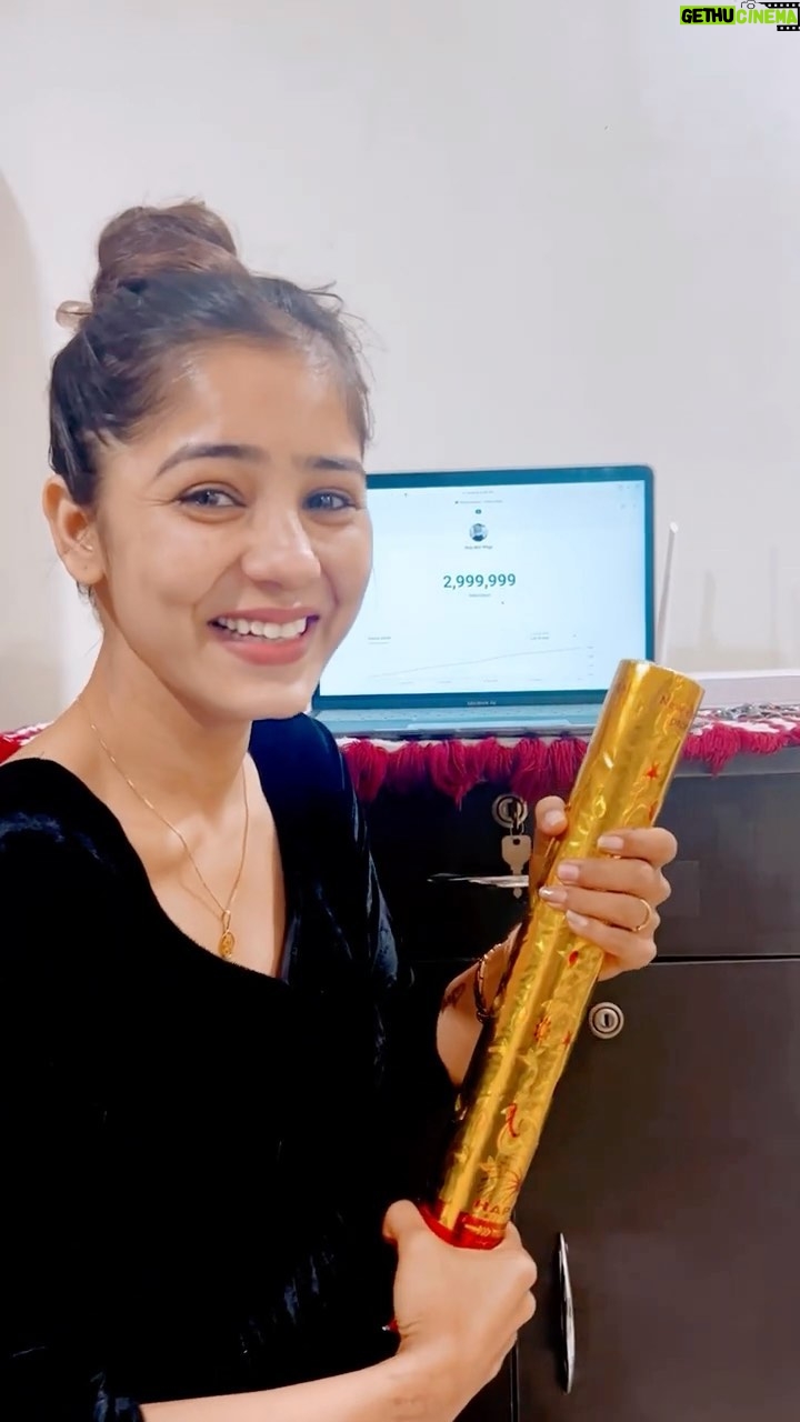 Anju Mor - 101.3K Likes - 3M completed on our ( AnjuMorVlogs ) Yt channel🥳
it’s like a dream 🥹♥️ 
u guys can do anything  love you so much😘 
Ab jaldi se 5M hit karne hai🤓
.
Special Thanks to my favourite person♥️🕉️
@_anujshrn @certifiedjaat @gunitverma 
.
.
.
#anjumordance #anjumor #celebration #reelsinstagram #reelitfeelit