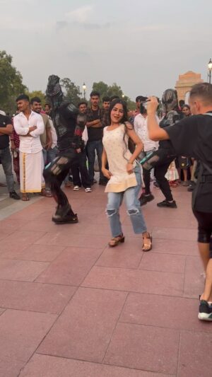Anju Mor Instagram - Bts 🥲
Life mi 1st time etni public ki bich reel shoot ki thi 🫠
.
.
.
#anjumordance #anjumor #reelsinstagram
