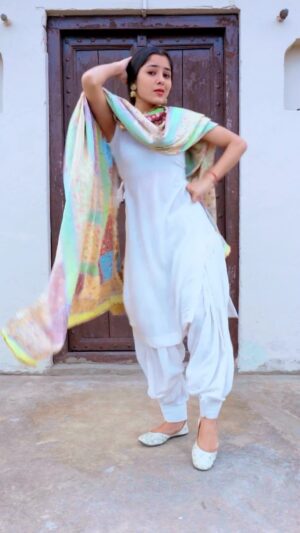 Anju Mor Instagram - On demand🌸😍
.
.
.
.
#anjumordance #anjumor #reelsinstagram #reelitfeelit