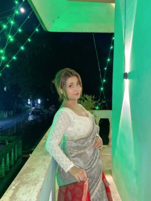 Ankeeta Mahato Instagram - 🦢