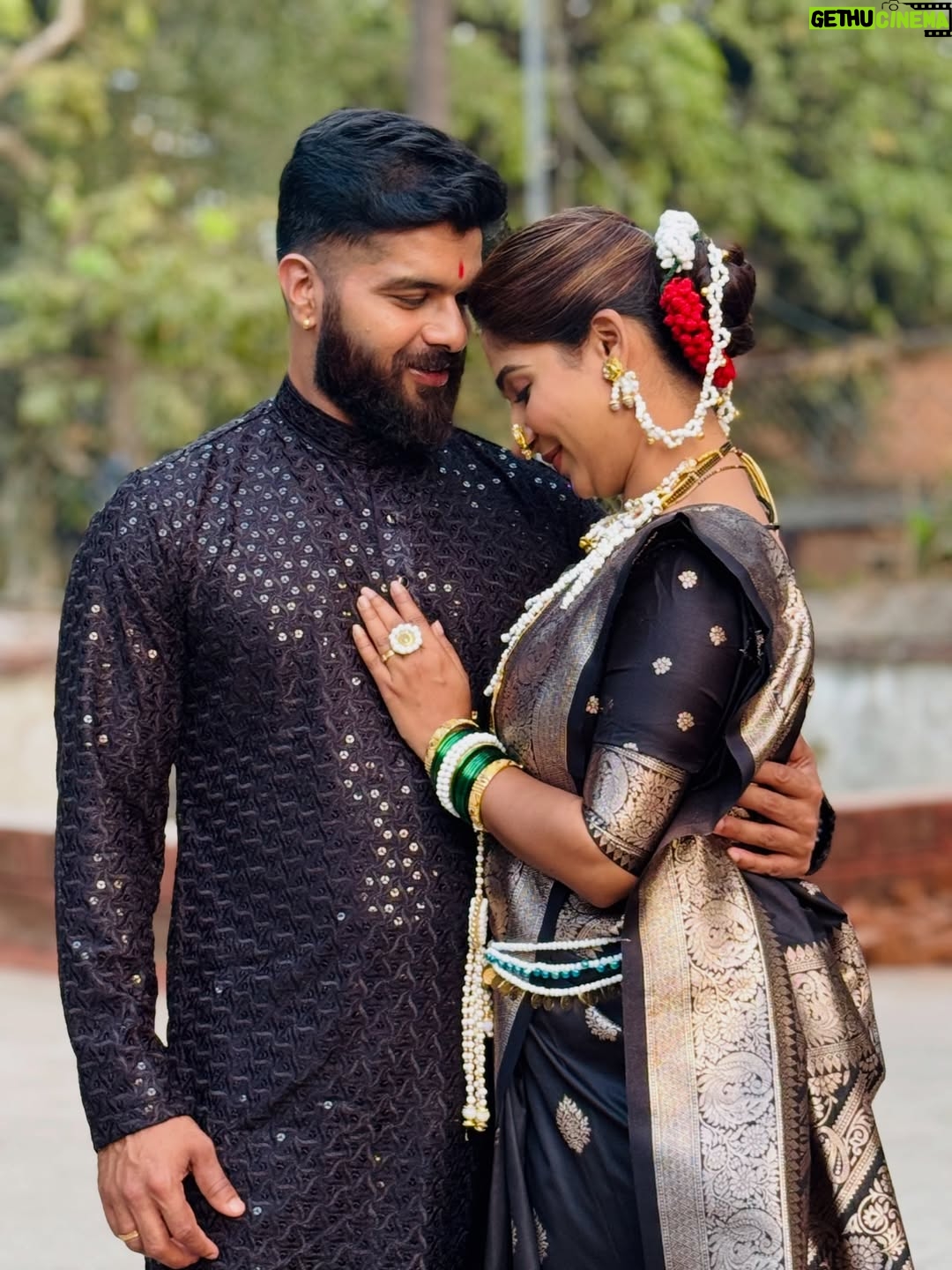 Ankita Raut - 36.2K Likes - माझा तिळगूळ..❤️🤩😍 @ankitaraut9official 
.
.
Jewellery- @floral_jewelsby_shreya 
Mua - @prathamesh_makeup_artist 
.
.
#amrutkonde #ankitachanavra #ankitaraut #couple #lovecouple