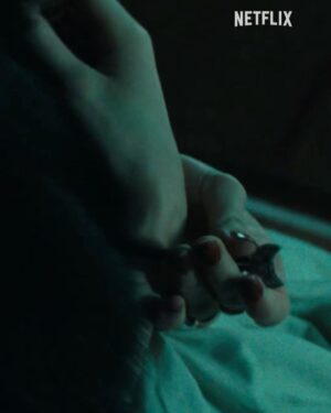 Anna Dereszowska Instagram - H E W E L I U S Z 
@netflixpl 

Serial zrealizowany z niezwykłym pietyzmem, dbałością o każdy detal, rozmachem realizacyjnym i wrażliwością podyktowaną troską o prawdziwych bohaterów tragedii z 1993 roku.

Bycie częścią tej historii (choć symboliczną) to dla mnie zaszczyt. Jestem ogromnie wdzięczna za zaproszenie do tego projektu.

Janku (@jan_holoubek ) – dziękuję za zaufanie, Twój spokój i uważność. Podziękowania dla reżyserki obsady, Żywii Kosińskiej-Wdowiak, oraz dla całej ekipy za profesjonalizm, serce i pasję. 🤍

Ukłony dla wszystkich aktorek i aktorów
 – Borys🙌 (@borys.szyc), Rózga🫶(@magdalena_rozczka), Michał Żurawski, Justyna Wasilewska (@justyna__wasilewska ), Konrad Eleryk (…) – za kreacje, które razem z historiami pozostałych bohaterów budują poruszający, wielowymiarowy obraz tamtych dni.

Serialowa pozycja obowiązkowa.

PS
Koniecznie zajrzyjcie na profil Macieja Maciejewskiego (—> @maciekmaciejewski_ ), który czuwał nad realizacją scen kaskaderskich. W jego materiałach zakulisowych naprawdę widać skalę, precyzję i ogrom pracy włożonej w ten projekt. 👌

___________________
📸pc @robert_palka