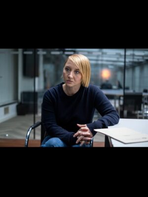Anna Maria Mühe Instagram - Ein besonderer Solo.
Es ist der 10. Fall und danach ist nichts mehr so wie es war.
Only Love for you all #camilljammal @peterxjordan @networkmovie @gunnarfuss @milenapfleidererbritschgi uvm
Schaltet ein,Montag 20:15 Uhr im ZDF oder jetzt schon in der Mediathek! @zdf.de 📸 @manju.de