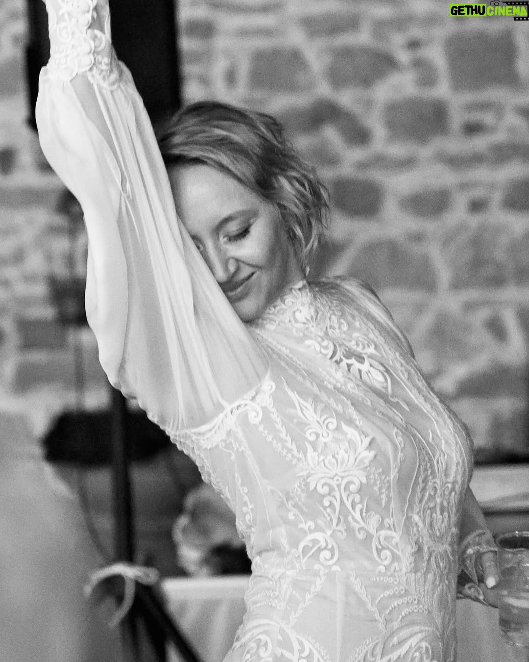 Anna Maria Mühe - 17K Likes - The Moment before…
📸 1, 2,&3 (c) @marvinzilm_hp 📸 4,5 (c) @sabintambrea  Kleid @franziskaburgert.atelier  Schuhe @jimmychoo  H/M @kostuemberlin