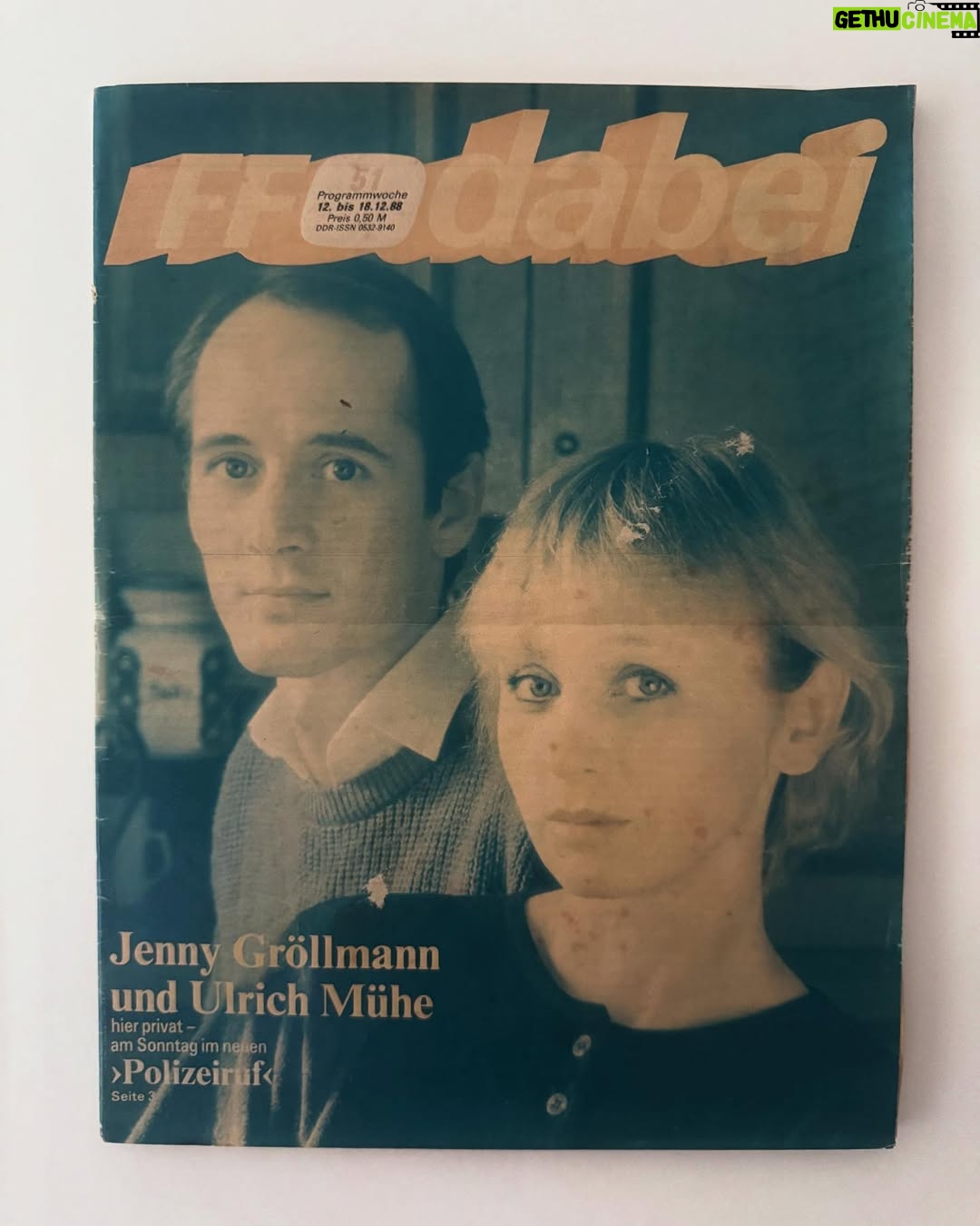 Anna Maria Mühe - 14.6K Likes - Mama & Papa - 
heute mal zusammen- so hat es alles einmal begonnen.. Ihr fehlt- gerade jetzt, so sehr.. ihr hättet auf jeden Fall richtig viel Spaß!  Heute vor 18 Jahren bist du gegangen Papa, was für eine riesengroße Scheiße.
Ich liebe euch