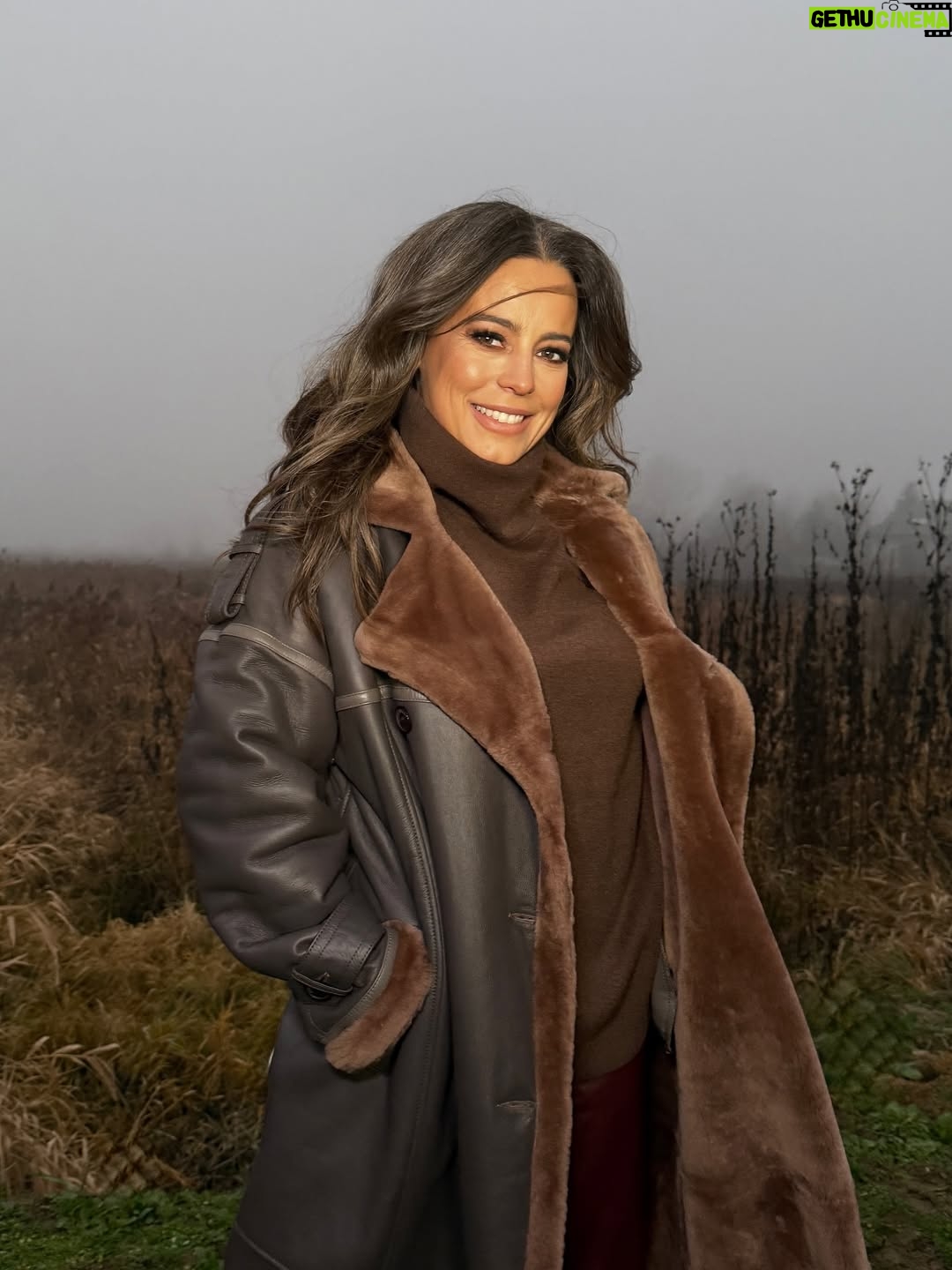 Anna Mucha - 22.1K Likes - marzenia są po to, żeby je spełniać!
Ja marzyłam o takim kożuchu! 
serio! św. Mikołaju! Ja już! Dziękuję 

To nie jest współpraca! to czysty zachwyt @rhenium.store ♥️😍