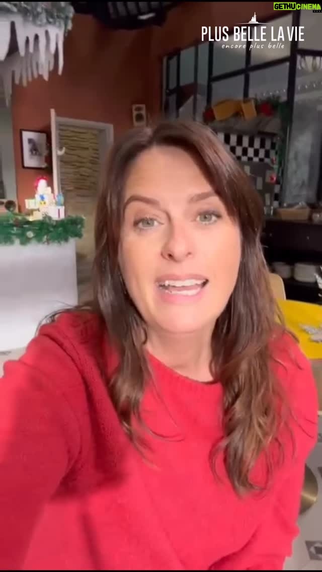 Anne Décis - 1.9K Likes - 👀🎁 Quel a été le pire cadeau de Noël d’Anne Décis, alias Luna Torres ? Mais aussi le plus beau ? 
👉 Réponses 🎄✨ #PBLVencoreplusbelle