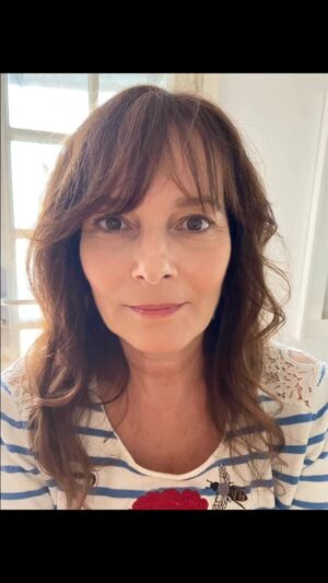 Anne Décis Instagram - Happy anniversary la Chouteucherie’s Queen!!
Merci la Vie de partager Cecilia Hornus dans mon quotidien.
Merci Linette et Jacques d’avoir créé cet être sensible, drôle, loyal et aimant.
Merci pour les larmes et les rires.
Je t’Aime tant mon amie.🌟💙
#DancingQueen @ceciliahornusoff
Photos de nos iPhones et de @chlartigephoto ☀️