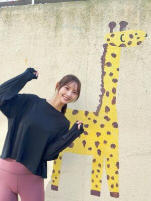 Anon Instagram - テレビ朝日「 #全力坂 」に
　#べっぴん荘 のアノン✨と凪✨が走って来たよー！
どこの坂でしょうかー✌️お楽しみに➖🎶
💃凪👉12月15日(月)
👓アノン👉12月16日(火)
どちらも深夜1:20〜1:26放送予定！

#全力坂 #べっぴん荘