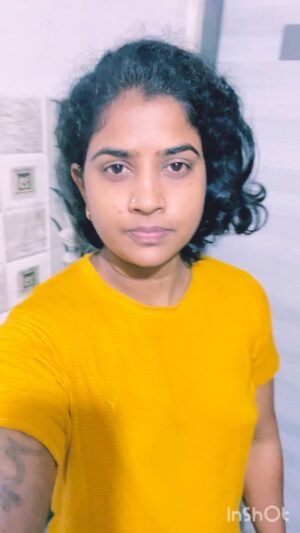 Anuja Mule Instagram - Kiti divas aaplya hindu dharmcha muli la target karnar he lok 🤬🤬🤬beakkal kutre 🙏🙏🙏kontya hi dharma baddal video nahiye fkt majha bahini la roast kela ghan bolla mhnun ha ek mulichi side gheun dilela uttar ahe hindu mulichi sathi 🙏🙏 #hindu #hindusherni🚩 #jayshivray #hinduchiporgi
