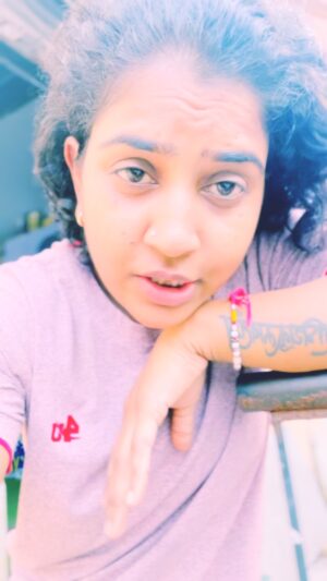 Anuja Mule Instagram - Mala kalal he kay boltoy te bagha ekda 🤣🤣💯 @anuja_mule_9146 #insta #instagram #instareels #viral #viralreels #explore #creator #marathimeme #instagood
