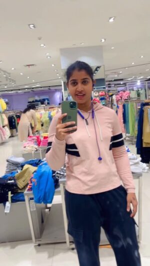 Anuja Mule Instagram - Lok mhntat me bheem geet vr video banavte tr me jay bhim wali aahe ka ???? Me shivbhim wali aahe 🙏🙏 @anuja_mule_9146  #instagram #jayshivray #jaybhim #jayshivbhim #manus #bhimsainik