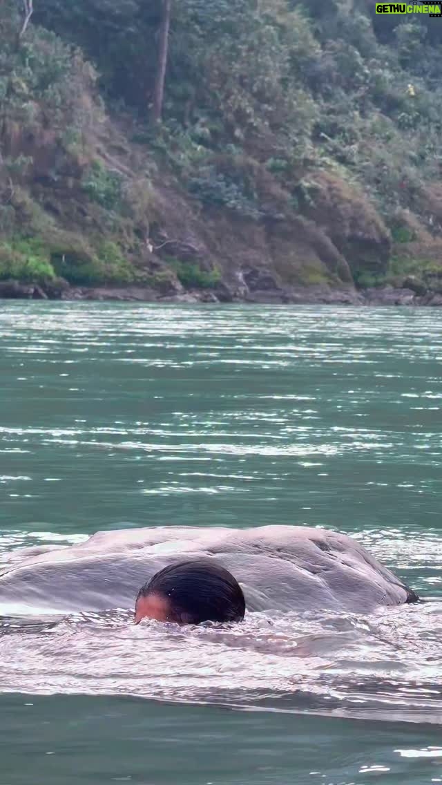 Anumol - 51.7K Likes - Har har Gange ! 

Ganga Snanam 🙏🧿🧿