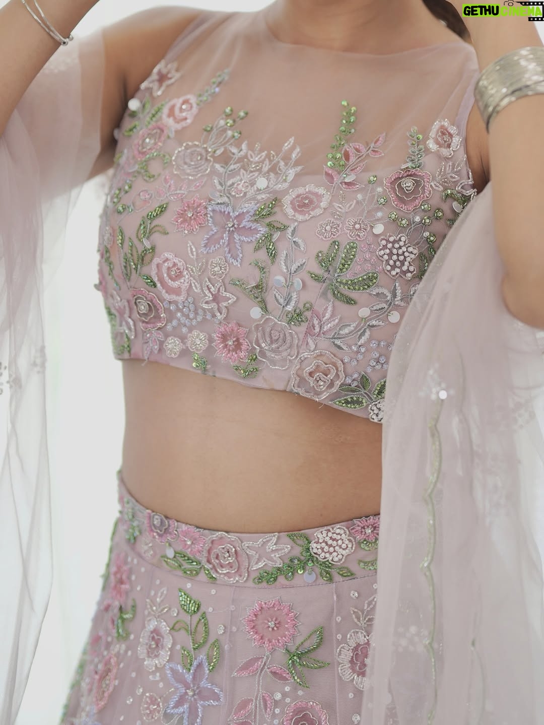 Aparna Vinod - 4.2K Likes - ✨If found please return to disney 

Outfit: @indrasdesigns @enchanting_indras_designs 
Photography: @emmanuelcharlyphotography 
MUA: @lushandluxbyak 
Stylist: @devi_sreenath
Jewellery: @indras_fine_jewellers 

#photoshoot #bridallehanga #lehanga #model #weddinglehanga #malayali