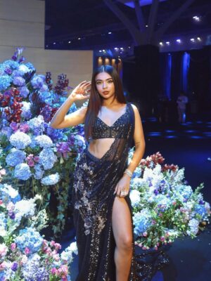 Apoorva Instagram - only dard no disco 🥰
Stylist - @styledbymannat 
Outfit - @dollyjstudio 
Earrings & hand stack - @mozaati
Rings - @mozaati @indinoorjewellery 
Heels- @aldo_shoes 
Bag - @forevernoor.india @ascend.rohank
makeup @pragya_mua