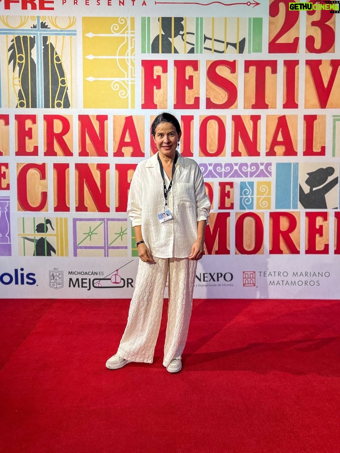 Arcelia Ramírez - 2.3K Likes - Feliz de estar en el @ficm que siempre regala momentos y encuentros maravillosos!!!
