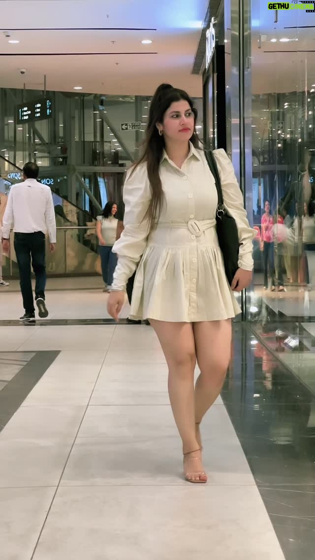 Archi Sharma - 17.6K Likes - #curvyarchi