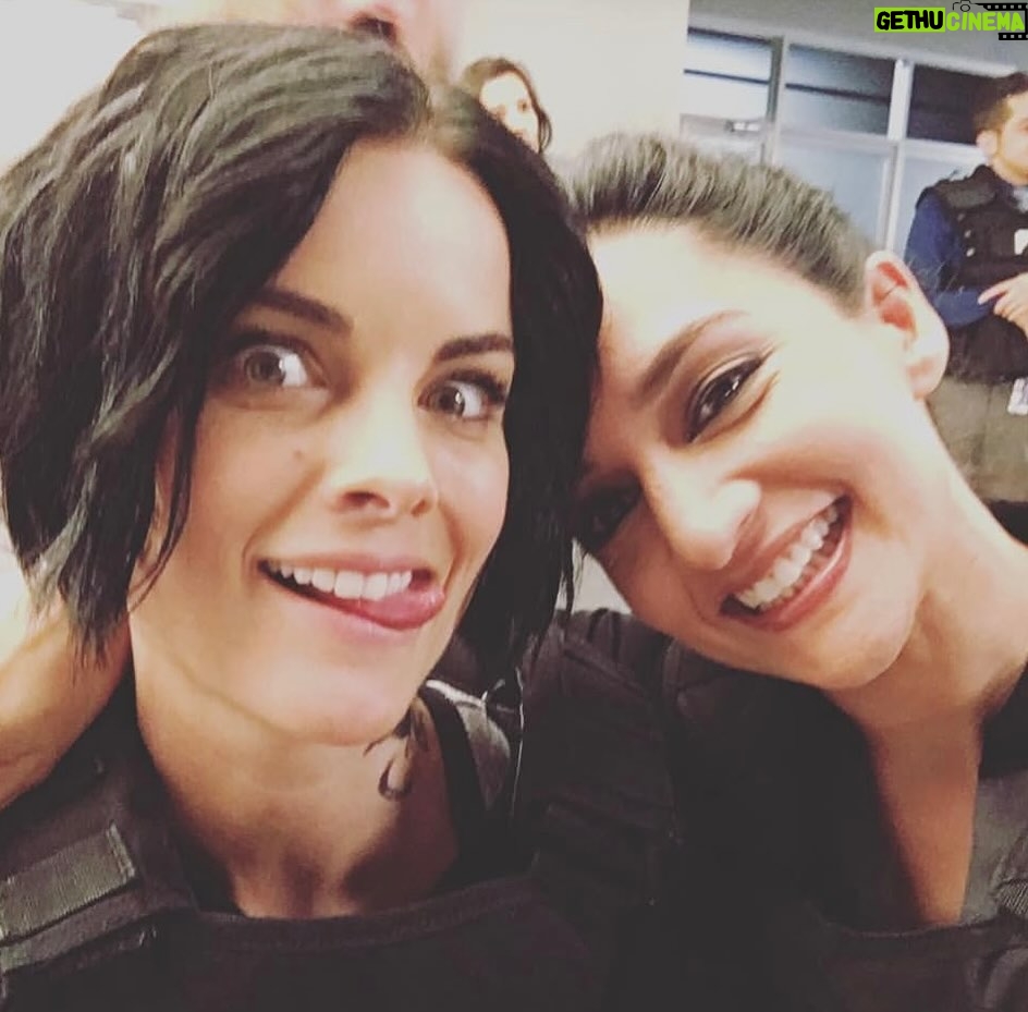 Archie Panjabi - 14.8K Likes - Word on the street… Blindspot hit the No. 1 spot on Netflix after just a week of being added! 

So fun to be a part of this one and love to see that you all are enjoying it too!! 

Creator: @martingero 
Cast: @jaimiealexander @ashleythejohnson @sullygram77 @audreyesparza @brocolirobbrown @pj_byrne @ennisesmer