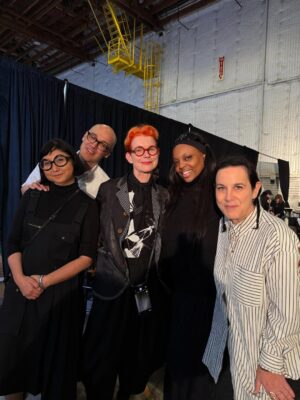 Arianne Phillips Instagram - VOGUE WORLD HOLLYWOOD pt1. bts 
…
Thank you Anna Wintour @voguemagazine 
VOGUE WORLD x HOLLYWOOD
 The  conversation between costume design and fashion design in the pages of Vogue and on the runway live . 
It was a thrill to be alongside my costume designer colleagues and friends to celebrate their work and our craft  while honoring our community 
 100% of proceeds from ticket sales benefiting @alifeinthearts with a special initiative benefiting members of the costume community who were impacted by the 2025 California wildfires.
SPECIAL THANK YOU to the G.O.A .T @lisaloveofficial whose vision , brilliance is unmatched 🙌🏼 🙏🏼 ♥️
Thank you to @guiducci ♥️ @juancp ♥️
AND @alex_jordan_harrington ♥️whose talent , insight , patience , humor and friendship  is deeply appreciated. Thank you 🙏🏼 @leilaa for your grace and excellence 🙏🏼
👉🏼 fitting day @maria.themarias  as “Wallis Simpson / Duchess Of Windsor “ from W.E 
👉🏼 backstage credentials 
👉🏼 fitting boards w/ dream cast @sergiokletnoy 
👉🏼 fitting @scarbarbar @wa1i__ “Johnny &June”
Walk The Line 
👉🏼 fitting @abbychampion as “Sharon Tate”
Once Upon A Time In Hollywood 
👉🏼 G.O.A.T’s everywhere @patmcgrathreal @jimmypaulhair @shirleykurata @thesandypowell 
👉🏼 100 hair & makeup stations 👋🏼 @mistercorvette 
👉🏼 master of ceremonies & secret sauce wizard of 👌🏼@alex_jordan_harrington 
👉🏼 walking the walk  @stephengalloway 
👉🏼 rehearsal with @thesandypowell @stephengalloway 
👉🏼 front row ready 
👉🏼 costume designer rehearsal @jacquielwest @thesandypowell @colleenatwoodofficial @lisaloveofficial 
👉🏼 genius summit @fatima_noir @stephengalloway 
👉🏼 @alex_jordan_harrington fashion run-thru
👉🏼 backstage 
👉🏼 @shirleykurata  making magic in her fittings
👉🏼 fitting still w/ Nashville cutie Scarlet & Wali 👌🏼
👉🏼 I spy  the great @milenacanonero.official fitting with Alex Harrington & Vogue team 
👉🏼 the day before at home  my own private run-thru figuring out my look 😝
#vogueworldhollywood #ariannearchive