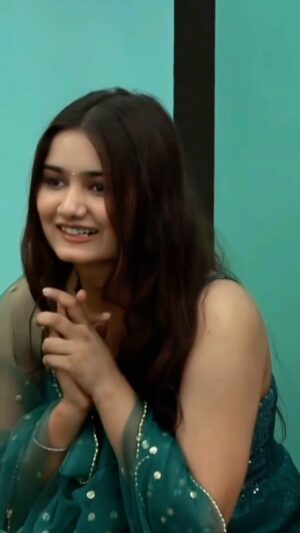 Arohi Khurana Instagram - Aap Sab Ki Favourite AROHI Ab Sabki Favourite Hogyi Hai🙈❤️
Let's Bring the TROPHY HOME 🏆❤️
#SupportArohiKhurana
@amazonminitv
@playground_global
Dil se Shukriya Aap Sab Ko Aap Log itna Support aur Pyaar De rahe ho🥺❤️
LOVE YOU FAMS❤️
#ArohiKhurana #PlayGroundS3 #Cutemoment