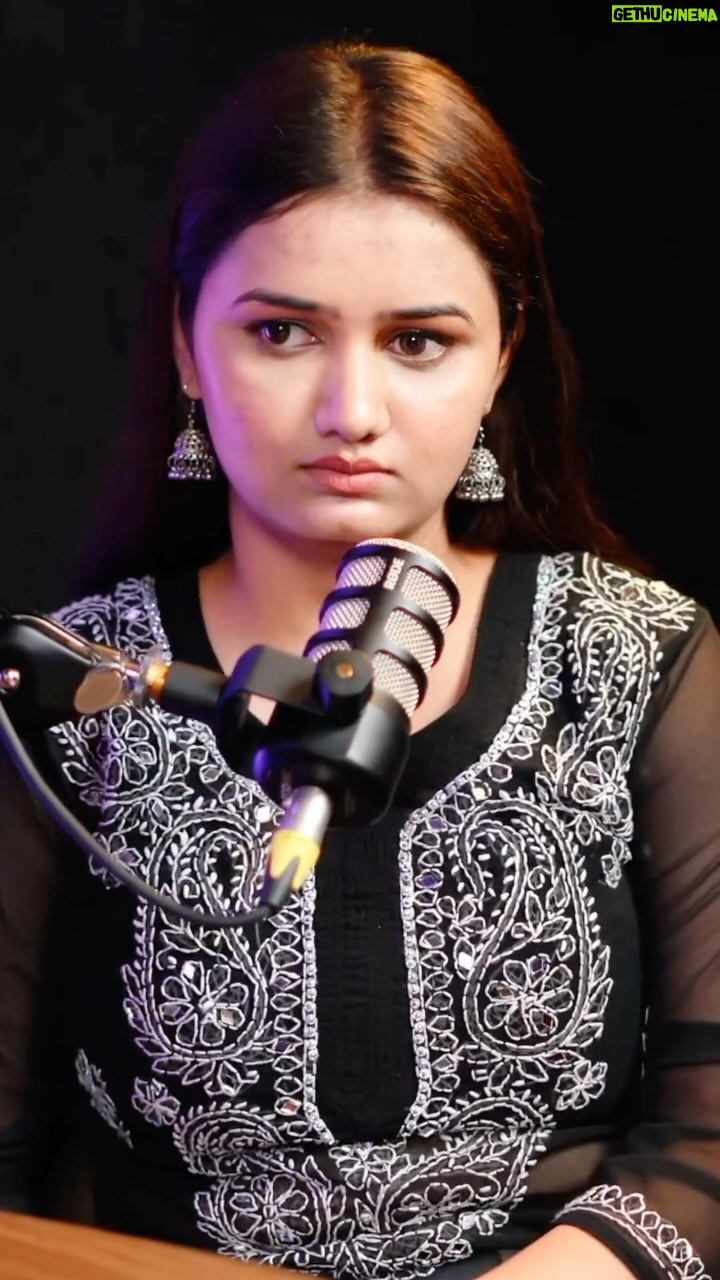 Arohi Khurana - 292.2K Likes - Aap kisse prince treatment dena chahte ho tag kro🥰 unhe