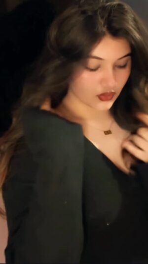Arpita Matta Instagram - Banda kaam ka …👀❤️‍🔥
#love #trendingreels #reels #teamappu23 #viral #viralvideos #instagood #trending #instagram #reelitfeelit #pune #mumbai