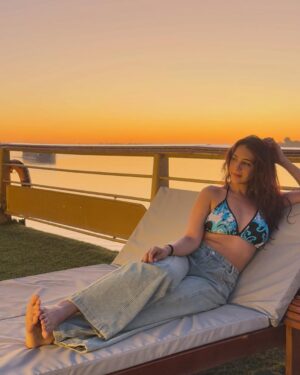 Arshin Mehta Instagram - Just a normal day on the Nile River 🚢 
#travelblogger #travelreels #arshinmehta #luxor #nilecruise #egypt #fashionstyle