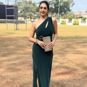 Arshin Mehta Instagram - 👗 

#arshinmehta shoot, Indore, series