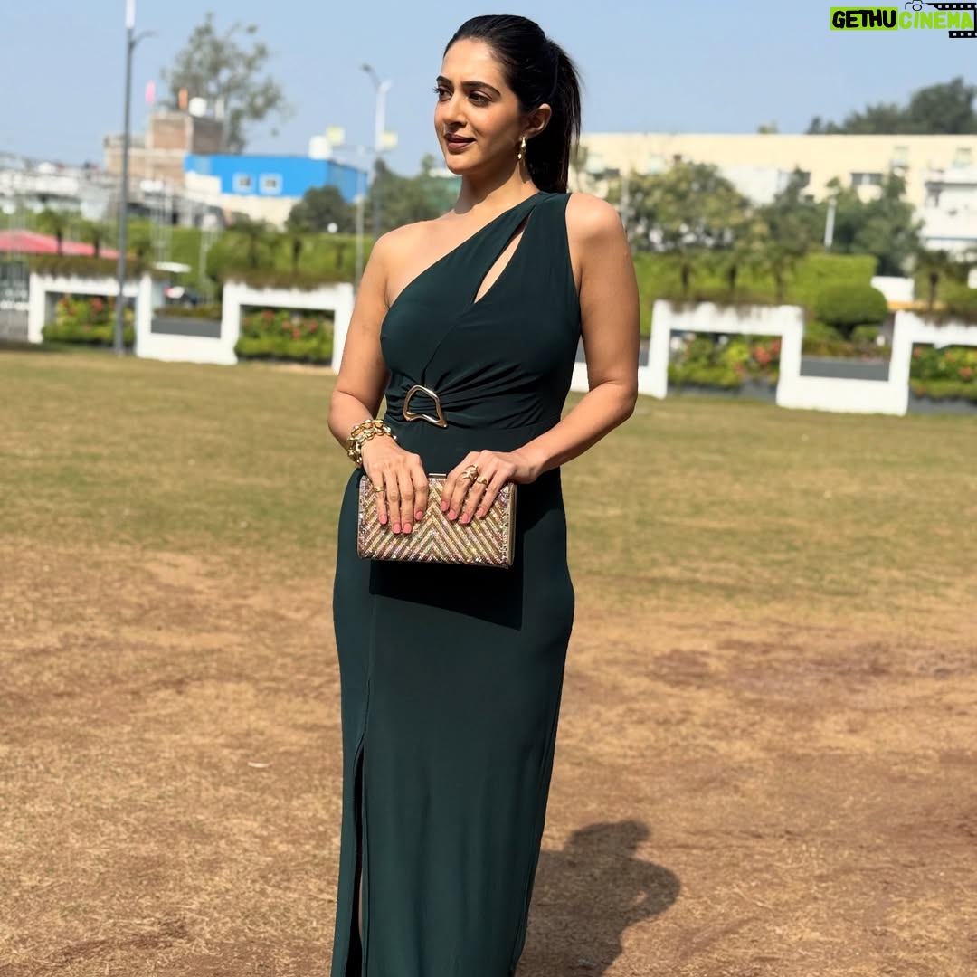 Arshin Mehta - 1.8K Likes - 👗 

#arshinmehta shoot, Indore, series