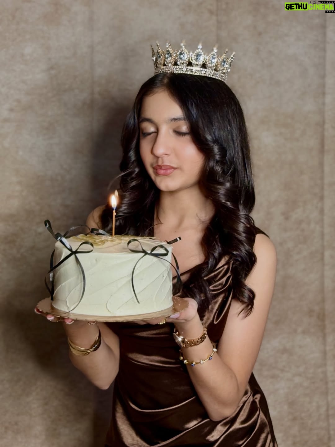 Arshriddh - 9.3K Likes - Happy Birthday to meeee ❤️😘 
365 Days but this one is Mine 🎀🤎 
..
..
..
#birthday #birthdaygirl #birthdayvibes #trending #birthdaylove