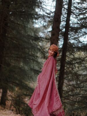 Arti Chaudhary Instagram - Dill s pahadi 🌸..
@artichaudhary1056 🕊️..
.
.
#pahadi 😍…
Outfit by @theprincessstop
🎨 @edittbyjai
.
.
#artichaudhary1056 #instapic #instalikes #trend