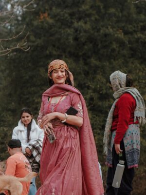Arti Chaudhary Instagram - Dill s pahadi 🌸..
@artichaudhary1056 🕊️..
.
.
#pahadi 😍…
Outfit by @theprincessstop
🎨 @edittbyjai
.
.
#artichaudhary1056 #instapic #instalikes #trend