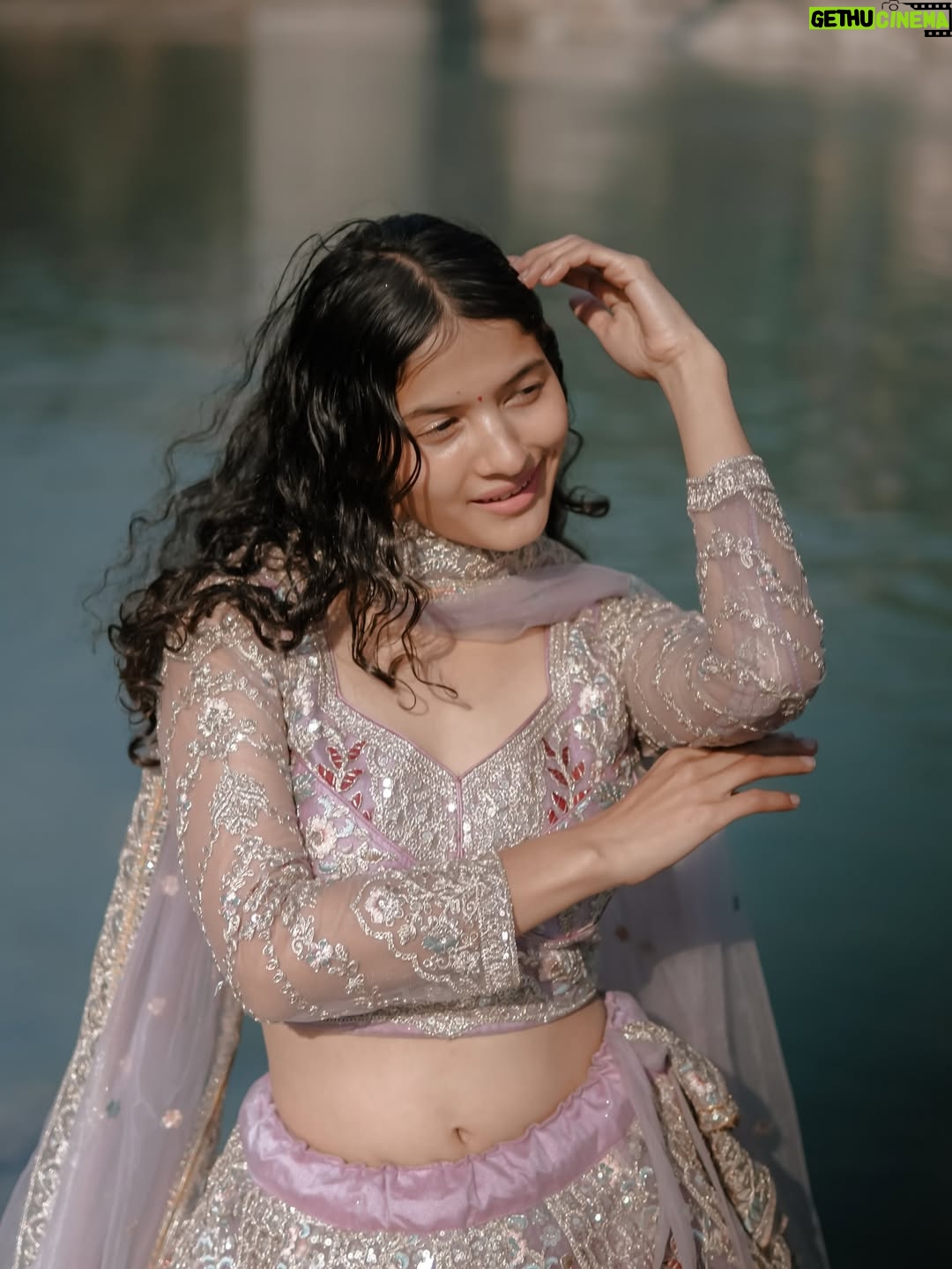Arti Chaudhary - 122.1K Likes - Proud of myself🫶 दिल  को दिल रखा बाज़ार नहीं बनाया 💯🕊️🫀…
@artichaudhary1056 🌻..
.
.
.
.
Lehenga by @radhikabutic01 🌸..
📸 @cinex2025 
🎨 @edittbyjai 
.
.
.
.
.
#artichaudhary1056 #potraitphotographer #cinimetic #shoot #indian #lehenga #traditionaloutfit #uk #viralpost #artians #explore #trend #explore
