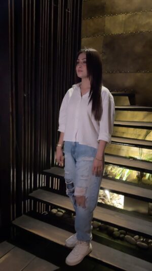 Aruba Mirza Instagram - The soul that sees beauty may sometimes walk alone.” - ...
