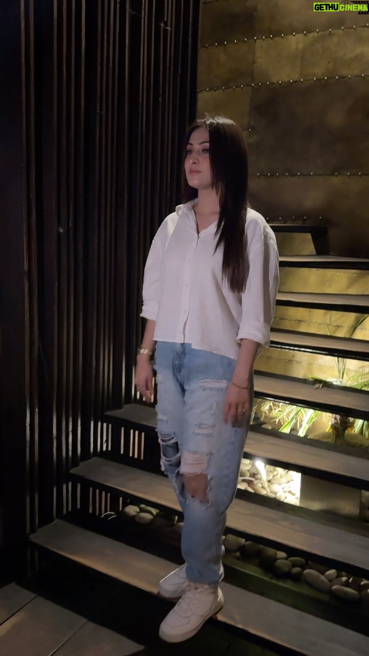 Aruba Mirza - 59.1K Likes - The soul that sees beauty may sometimes walk alone.” - ...