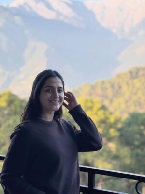 Arushi Sharma Instagram - Dhauladhar🗻