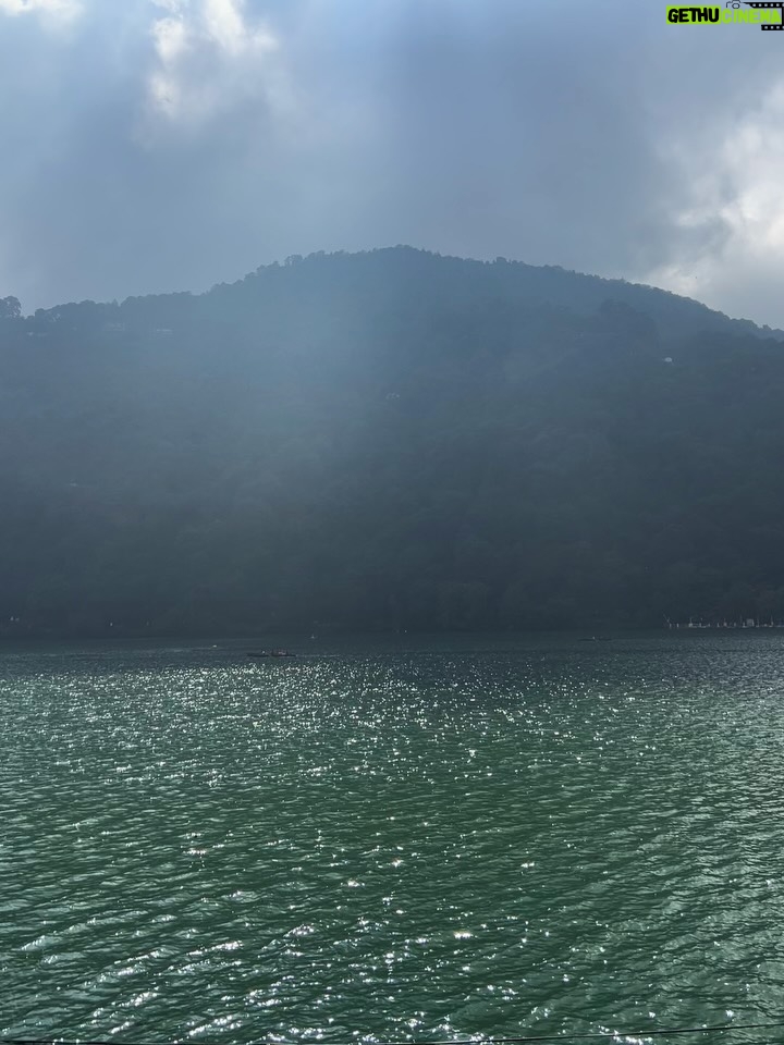 Arushi Sharma - 38.4K Likes - The mountains don’t really do anything. They just stand there - calm, still, grounded. And somehow that stillness seeps into you too. You start breathing slower, thinking softer for the sun, the air, the silence … for yourself ☀️