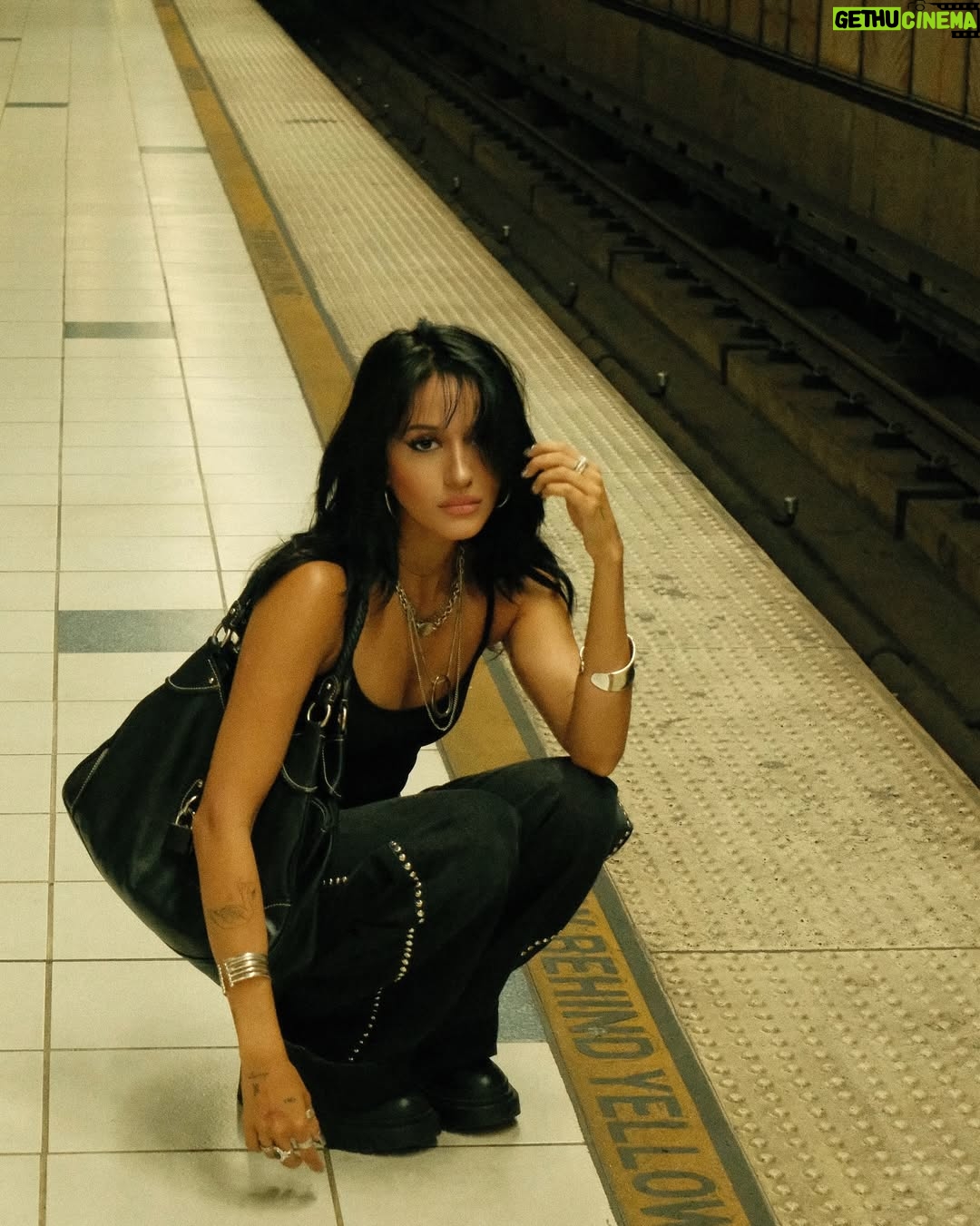 Aryaana Gandhi - 169.7K Likes - passing thru