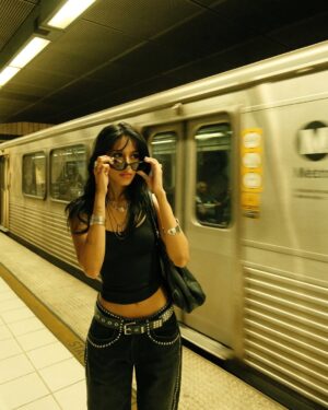 Aryaana Gandhi Instagram - passing thru