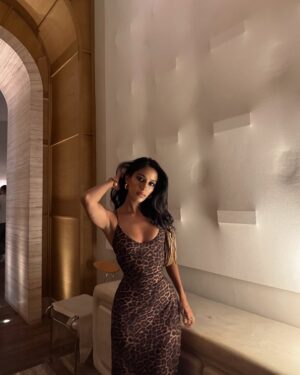 Aryaana Gandhi Instagram - date night!

a moment for the dress @whitefoxboutique 🐆 use code ARYAANA ⭐️
