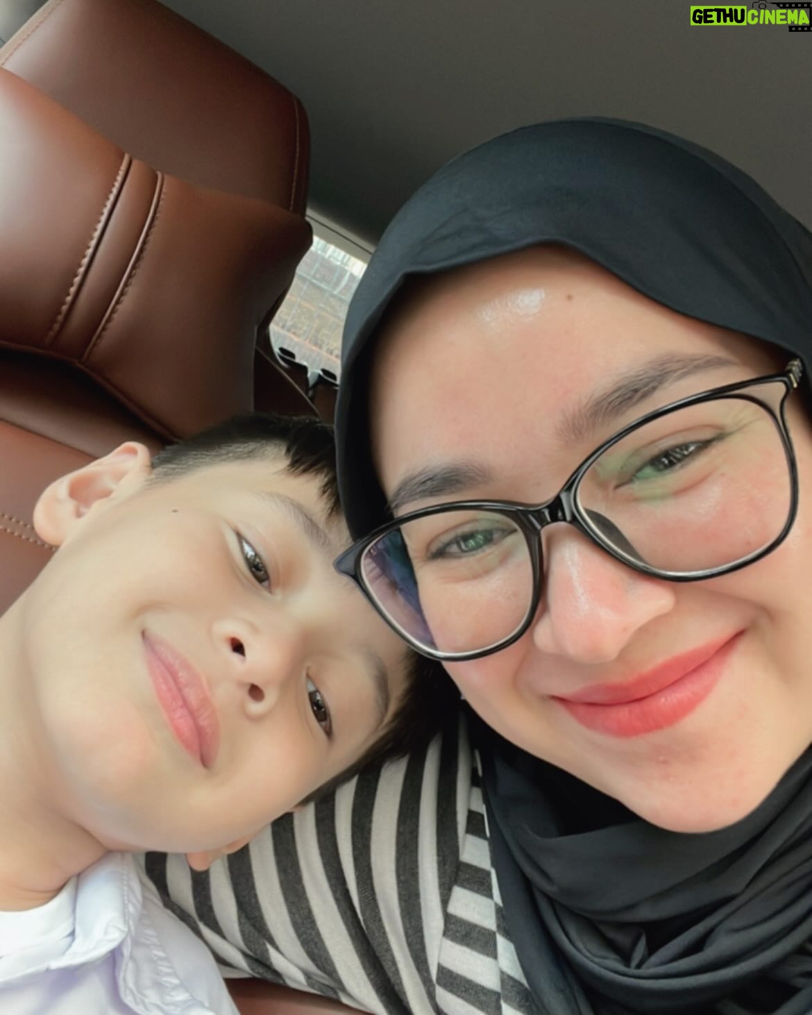 Aryani Fitriana - 16K Likes - Aryani dan versi sachetnya 👌🏻 
#aryanifitriana #alemiscozerounhaub #allahummabarik