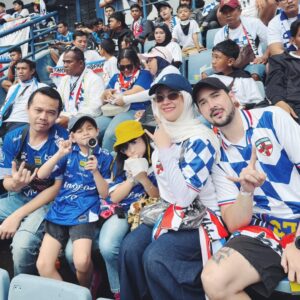 Aryani Fitriana Instagram - Persib vs persija š„
#persib #aryanifitriana #donnymichael